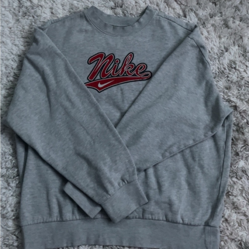 Off The Market Vintage, Grey, Nike Sweatshirt. Size- Large Brand- Nike